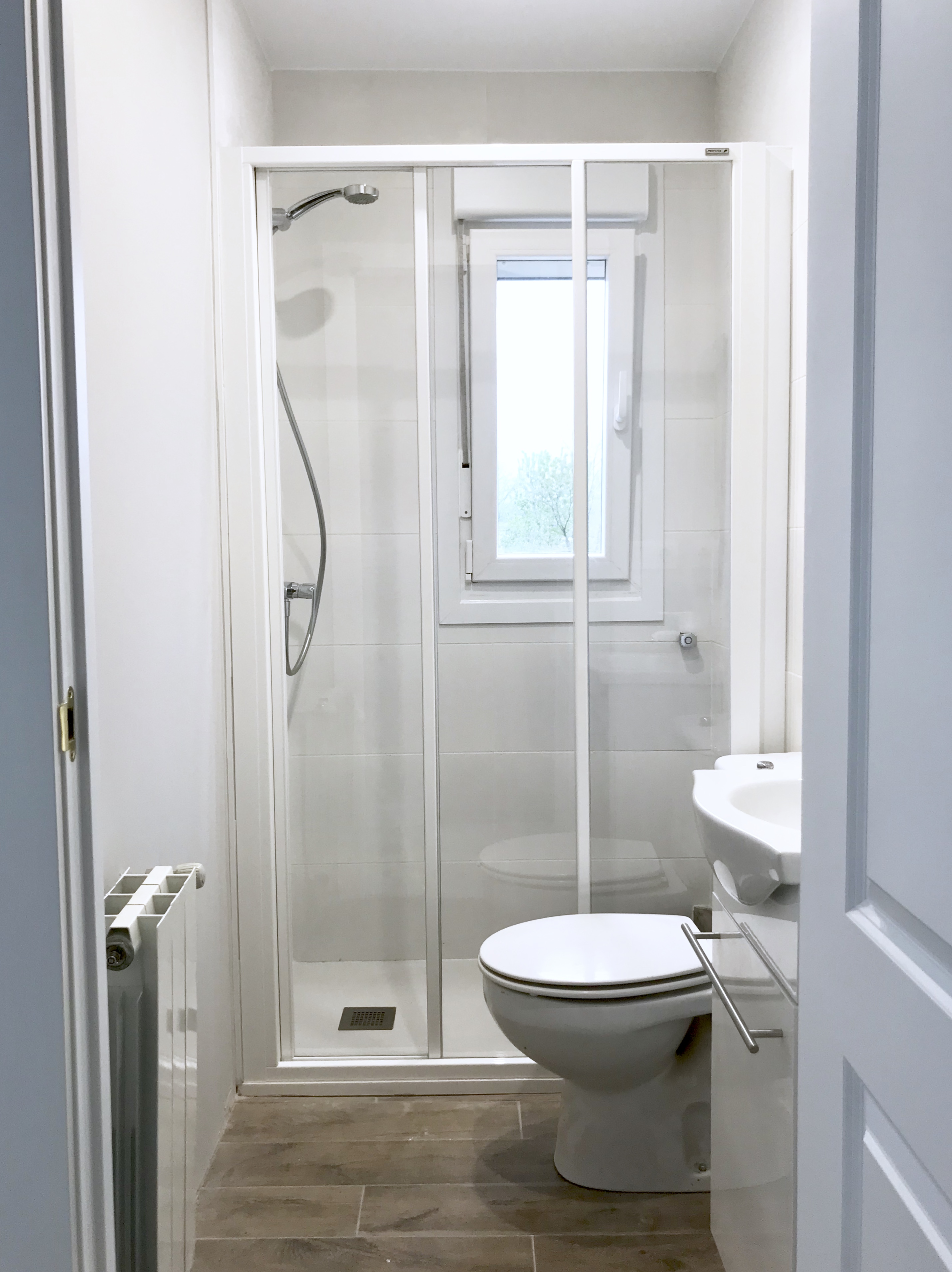 111E5B29-193E-4846-848C-AAF25E6C56B4